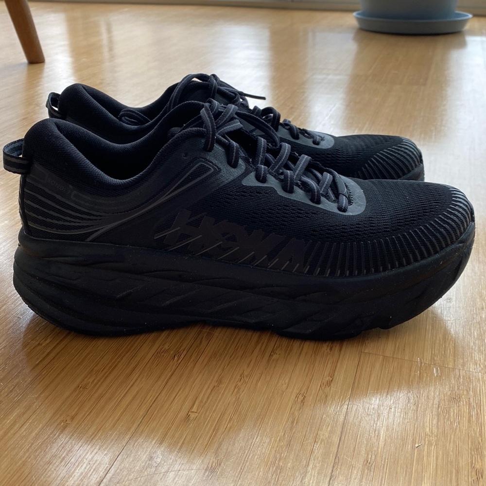 HOKA Men’s Bondi 7, size 9
